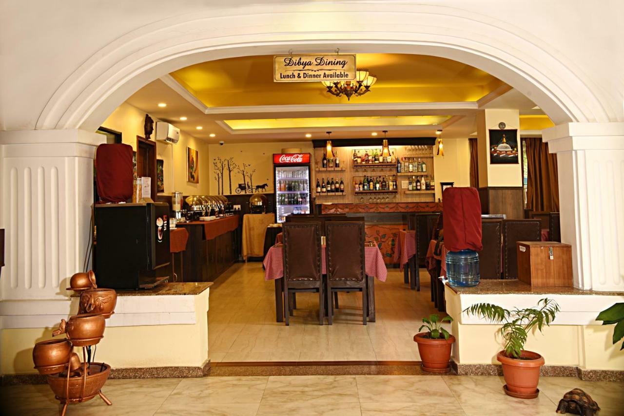 Dom Himalaya Hotel Catmandu Exterior foto